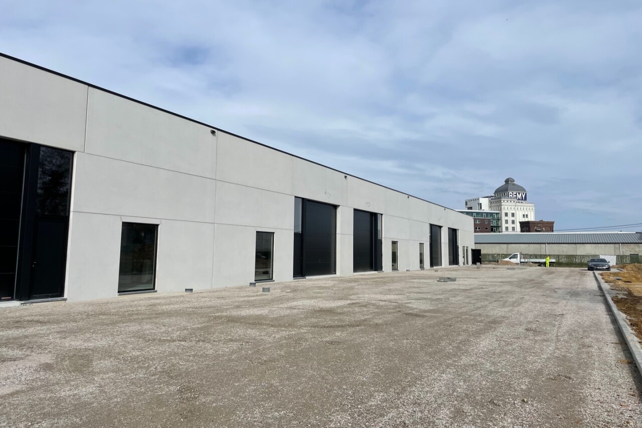 Diba has rented a warehouse in Herent