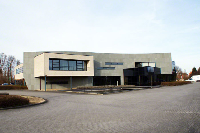 Young Perfect has rented office with warehouse in Leuven-north