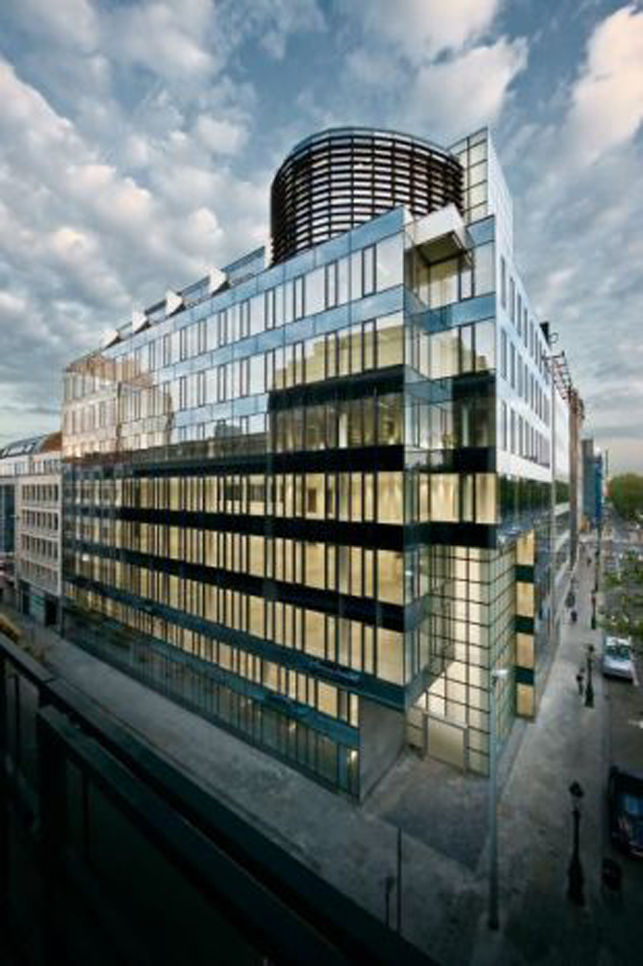 Offices to let on Avenue des Arts in Brussels