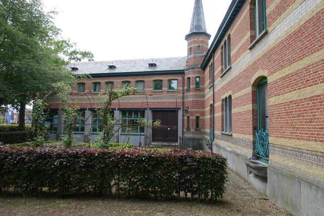 Kantoorgebouw te huur in Aartselaar bij Antwerpen