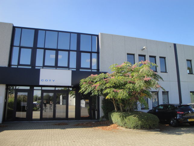 Offices with storage to let in Brussels-West