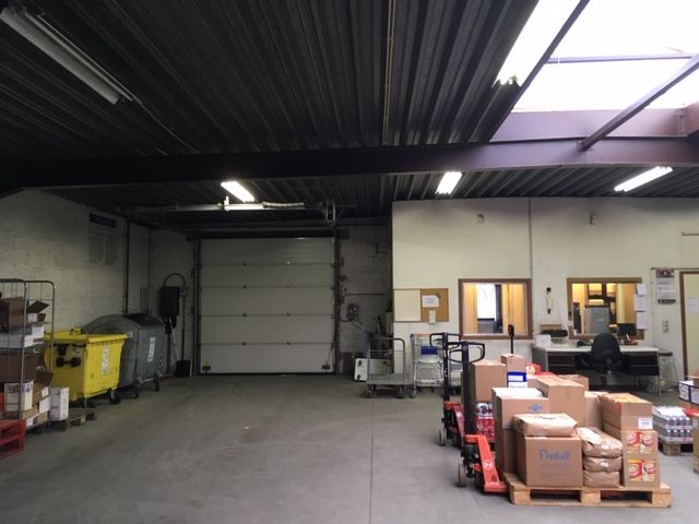 Warehouse with offices to let in Brussels Evere
