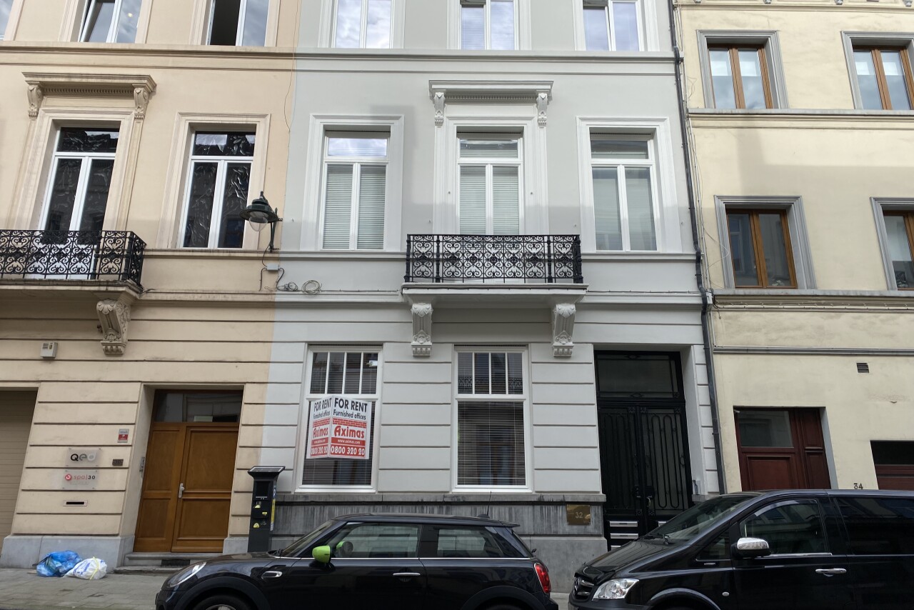 Furnished office to let in Brussels
