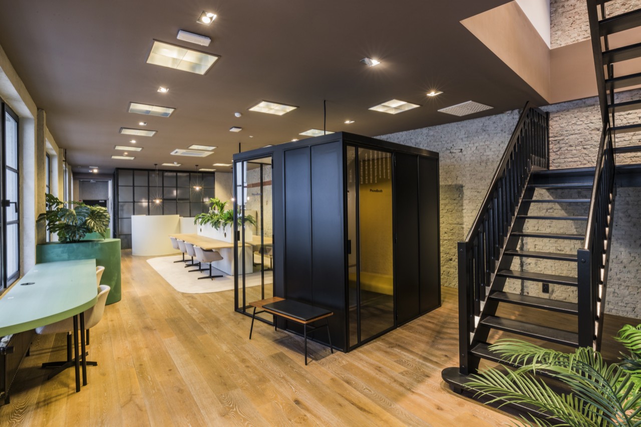 Offices to let in Antwerp Meir business center