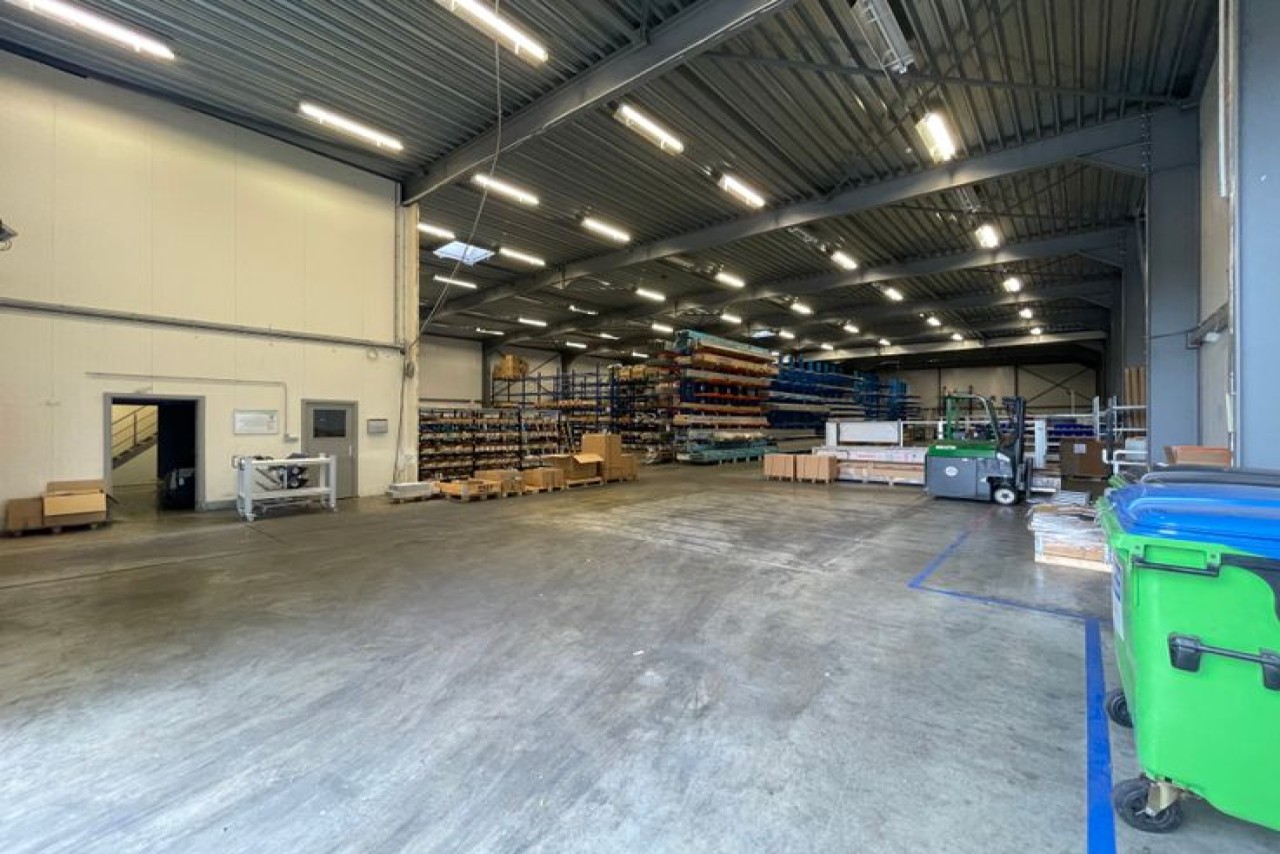 Semi-industrial property for rent in Tienen