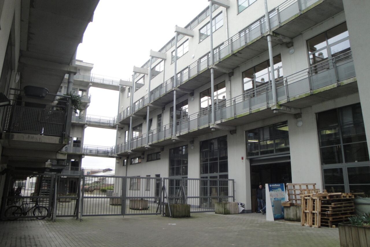 Offices with warehouse for sale in Brussels